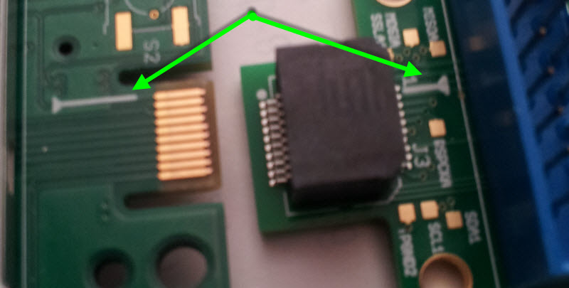 Proper orientation while connecting a SPA100 to a SIM